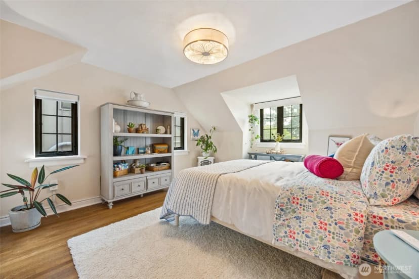 Property photo for 6058 31st Avenue Ne, Seattle photo 17