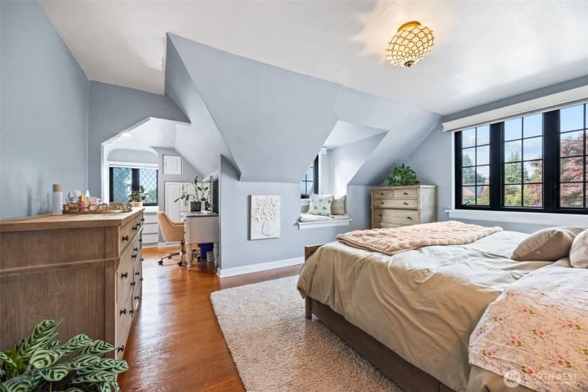 Property photo for 6058 31st Avenue Ne, Seattle photo 14