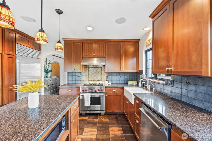 Property photo for 6058 31st Avenue Ne, Seattle photo 11