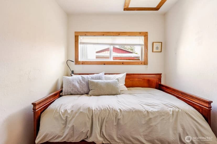 Property photo for 1624 11th Avenue Sw, Olympia photo 15