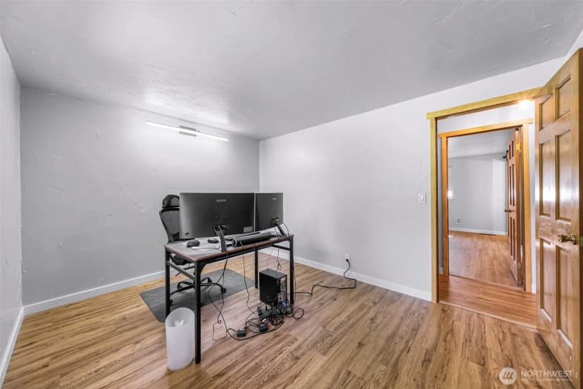 Property photo for 6928 Steelhead Lane, Burlington photo 23