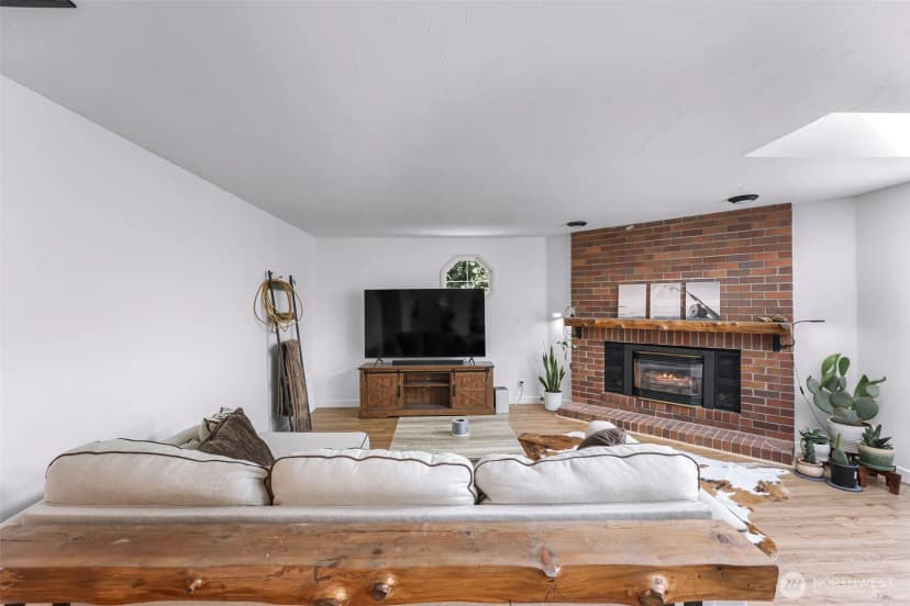 Property photo for 6928 Steelhead Lane, Burlington photo 10