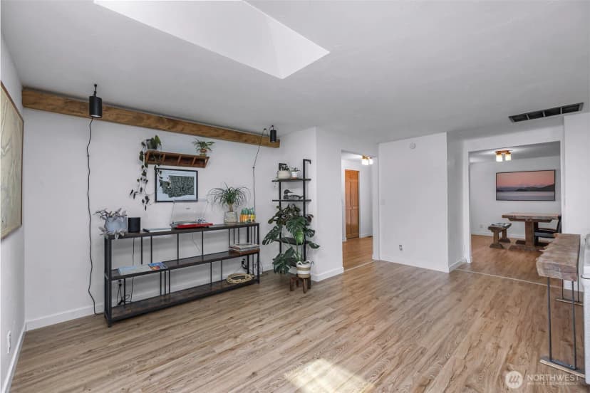 Property photo for 6928 Steelhead Lane, Burlington photo 15