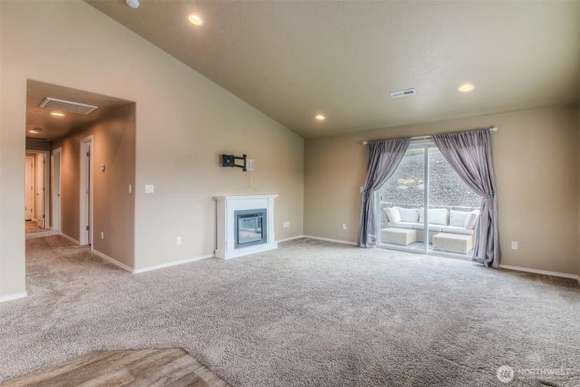 Property photo for 310 S 12th Street, Selah photo 6