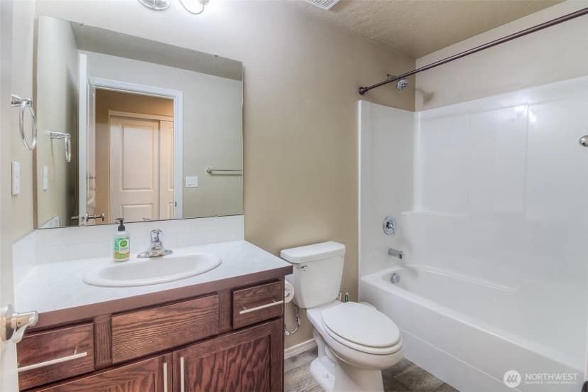 Property photo for 310 S 12th Street, Selah photo 16
