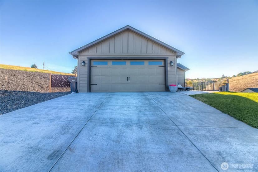 Property photo for 310 S 12th Street, Selah photo 30