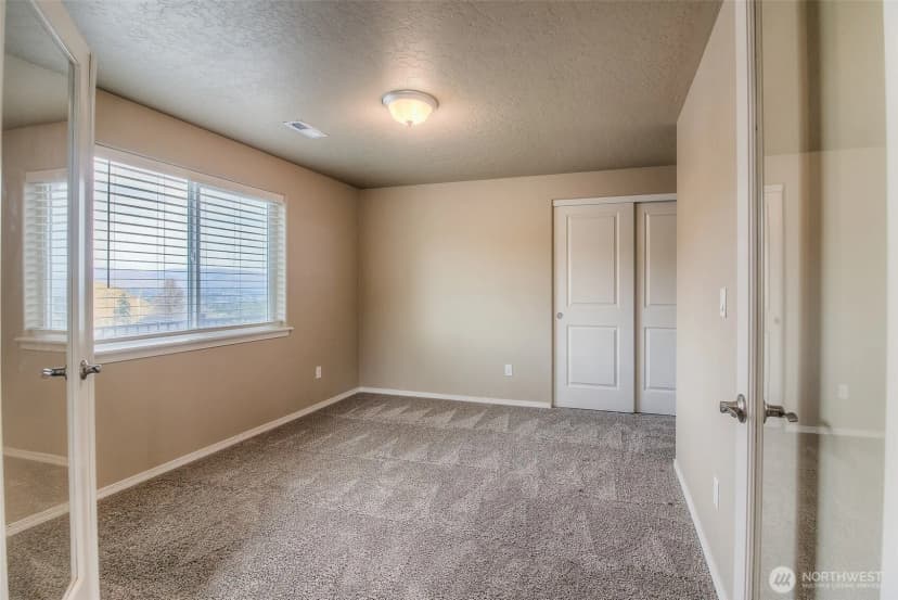 Property photo for 310 S 12th Street, Selah photo 9