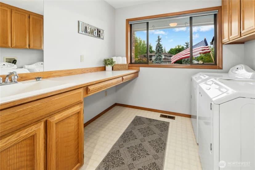 Property photo for 2748 215th Place Sw, Brier photo 28
