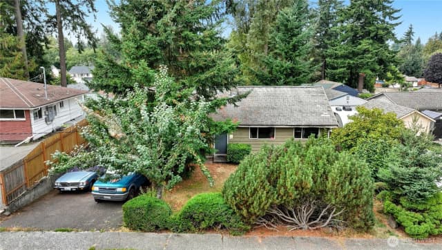 Property photo for 20616 54th Avenue W, Lynnwood photo 2