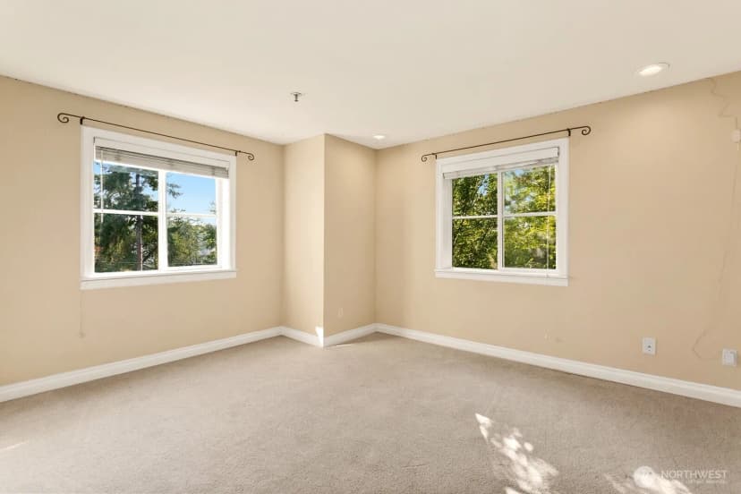 Property photo for 3901 Fremont Avenue N #304, Seattle photo 10