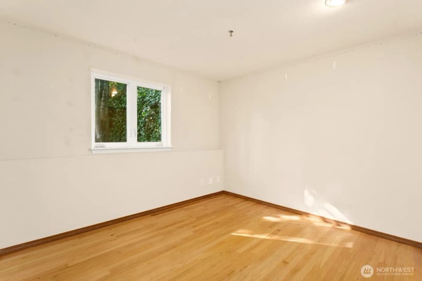 Property photo for 3901 Fremont Avenue N #304, Seattle photo 13