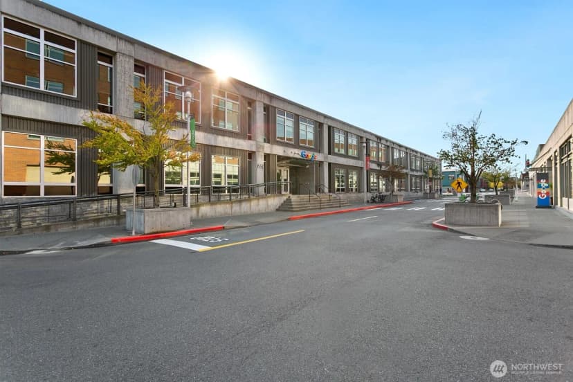 Property photo for 3901 Fremont Avenue N #304, Seattle photo 18