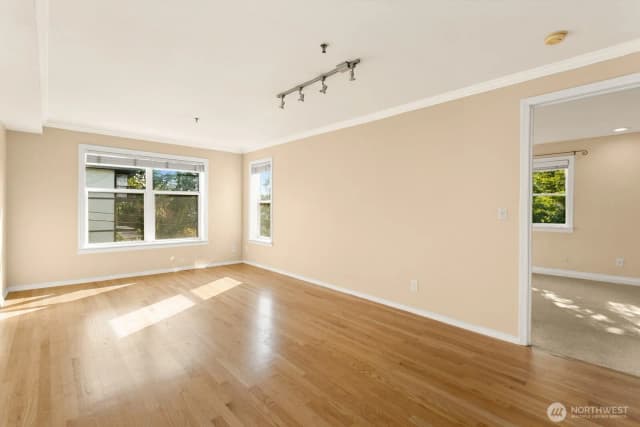 Property photo for 3901 Fremont Avenue N #304, Seattle photo 4
