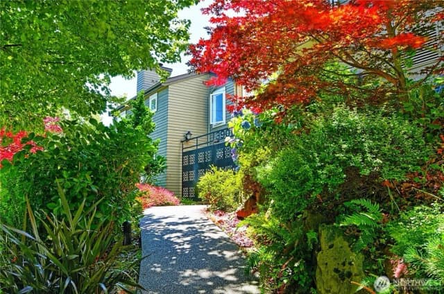 Property photo for 3901 Fremont Avenue N #304, Seattle