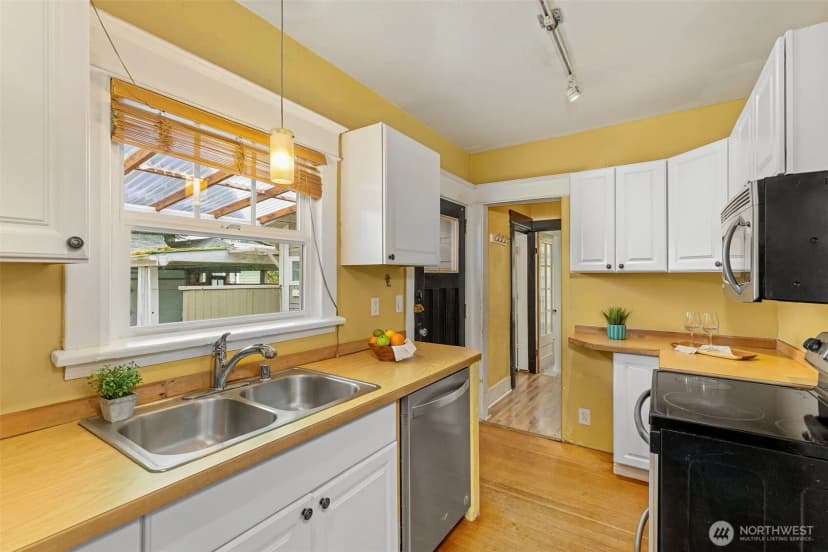 Property photo for 1400 4th Street, Bremerton photo 10