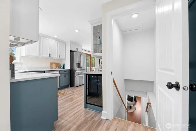 Property photo for 4431 Sw Kenyon Place, Seattle photo 13