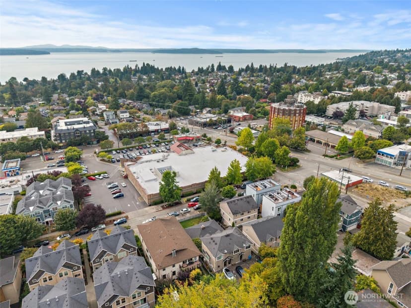 Property photo for 6518 42nd Avenue Sw #b, Seattle photo 19