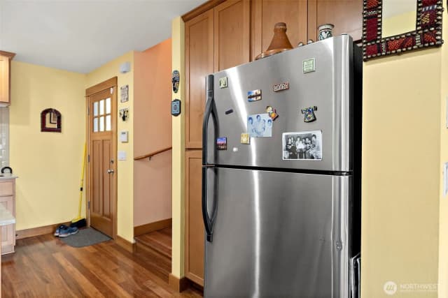 Property photo for 6518 42nd Avenue Sw #b, Seattle photo 4