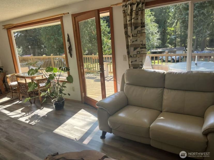 Property photo for 2421 Hastings Avenue W, Port Townsend photo 9