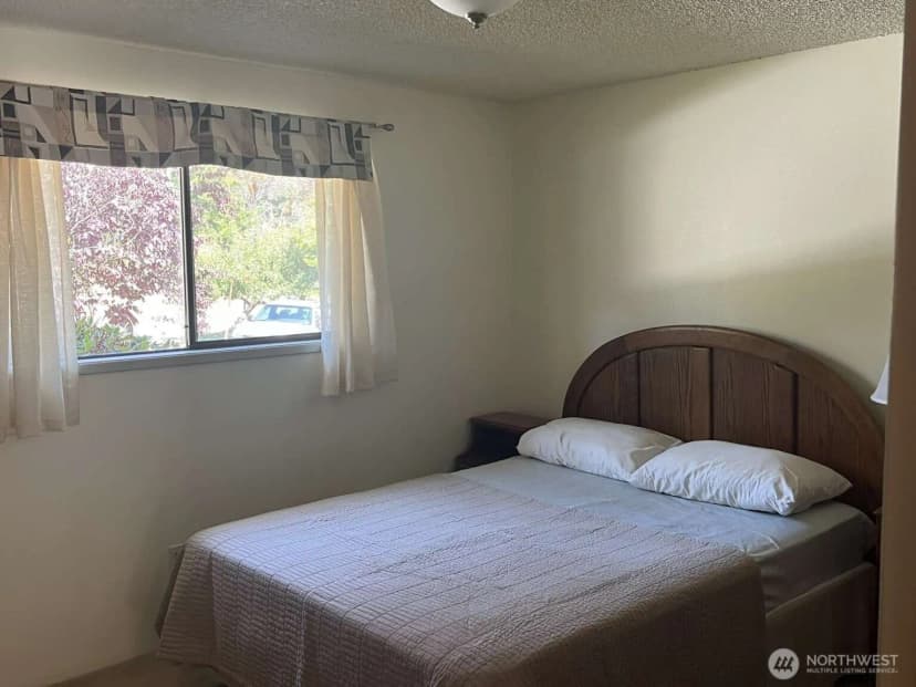 Property photo for 2421 Hastings Avenue W, Port Townsend photo 15