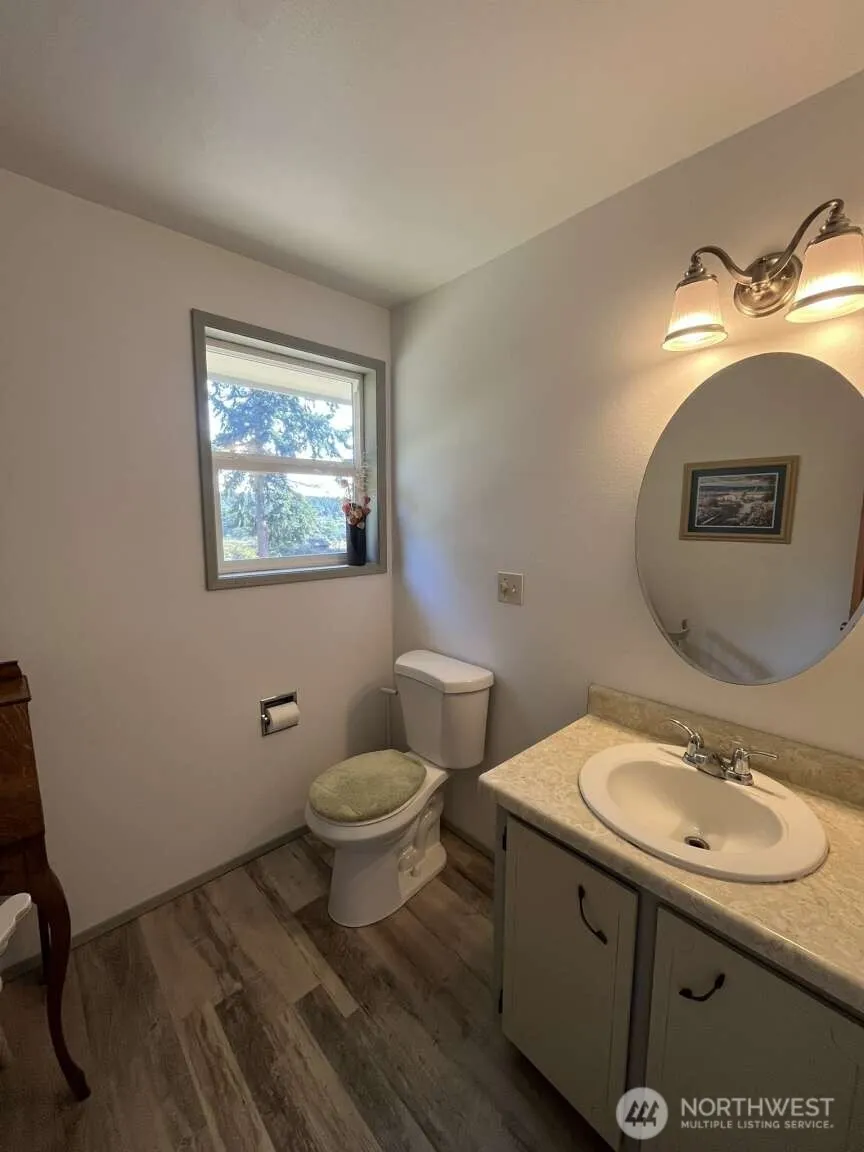 Property photo for 2421 Hastings Avenue W, Port Townsend photo 14