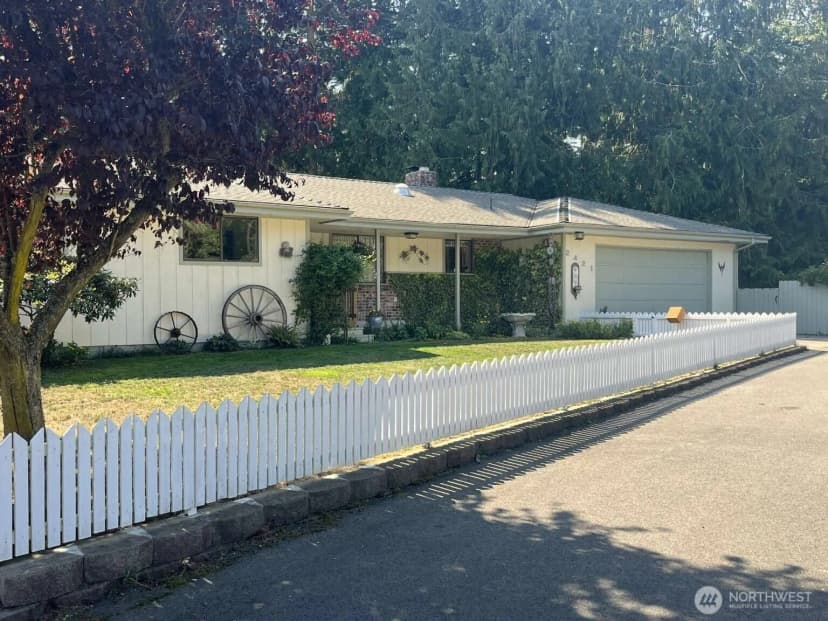 Property photo for 2421 Hastings Avenue W, Port Townsend