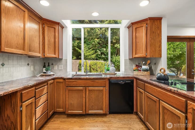 Property photo for 22910 Ne 15 Place, Sammamish photo 10