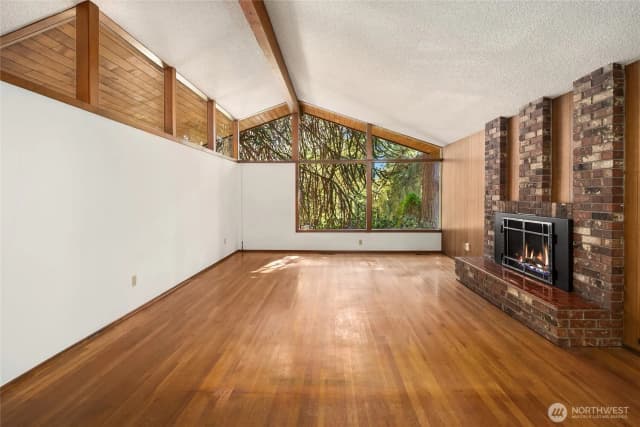 Property photo for 2708 Ne 195th Place, Shoreline photo 5