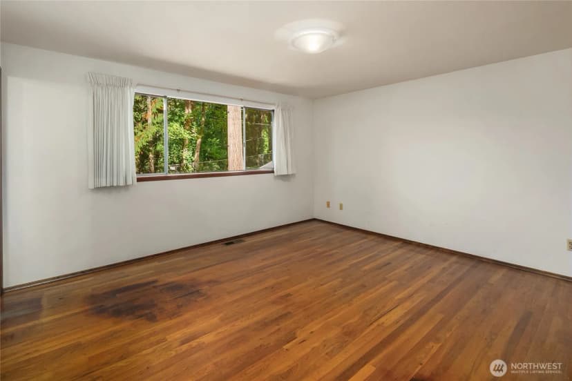 Property photo for 2708 Ne 195th Place, Shoreline photo 18