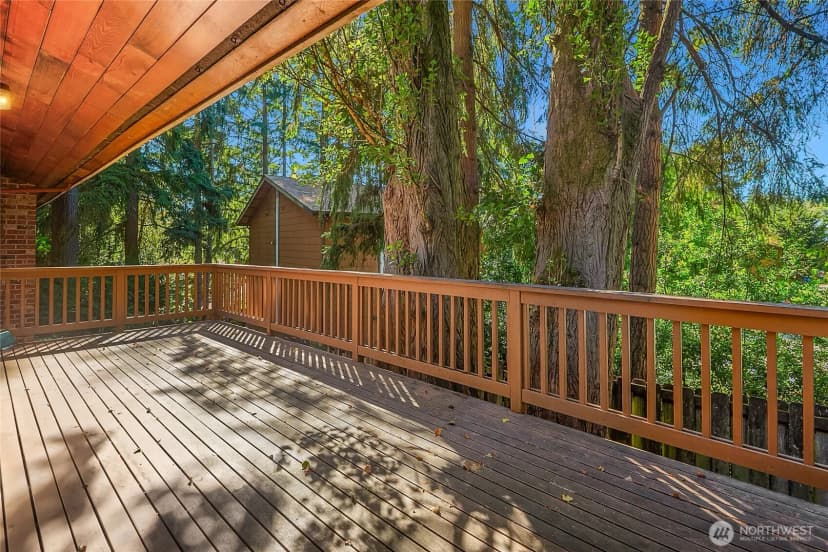 Property photo for 2708 Ne 195th Place, Shoreline photo 16