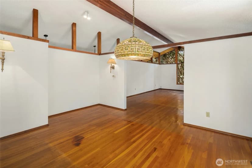 Property photo for 2708 Ne 195th Place, Shoreline photo 7