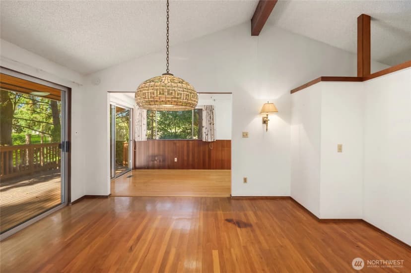 Property photo for 2708 Ne 195th Place, Shoreline photo 10