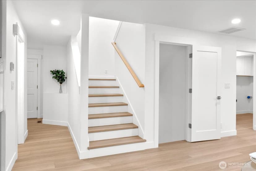 Property photo for 16832 119th Place Ne, Bothell photo 17