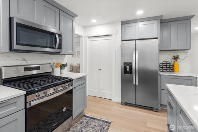 Property photo for 16832 119th Place Ne, Bothell photo 3