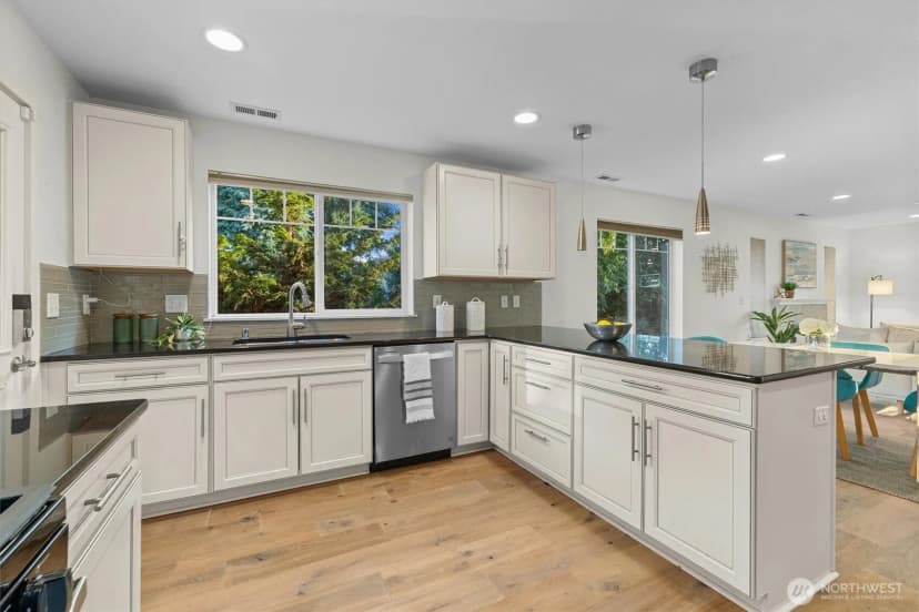 Property photo for 8628 22 Avenue Sw, Seattle photo 13