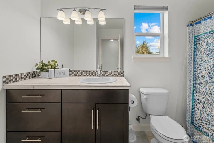Property photo for 8628 22 Avenue Sw, Seattle photo 26
