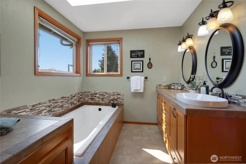 Property photo for 8024 33rd Street W, University Place photo 22
