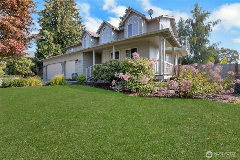 Property photo for 8024 33rd Street W, University Place