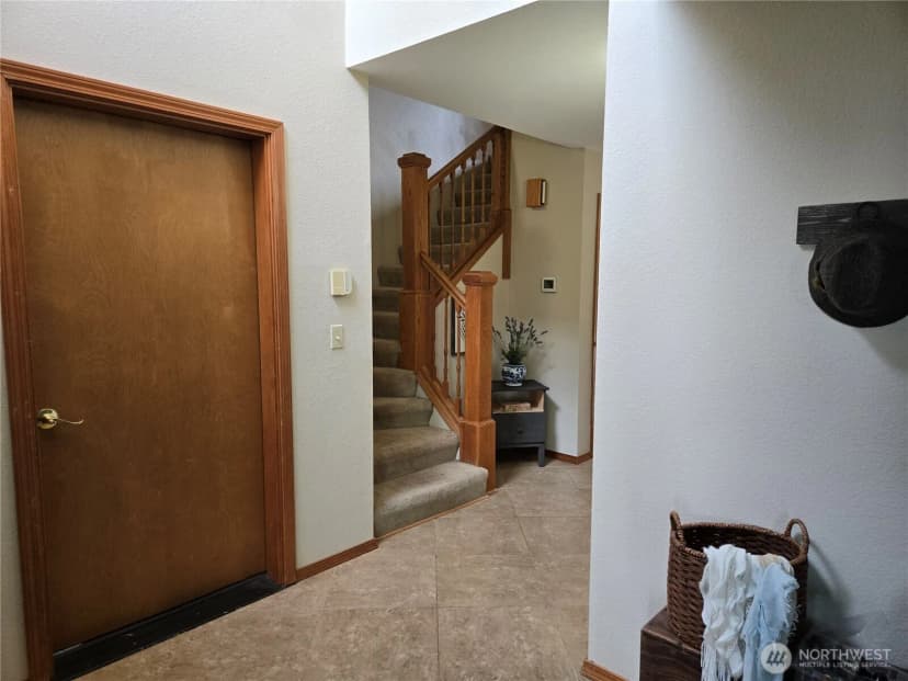 Property photo for 8024 33rd Street W, University Place photo 6