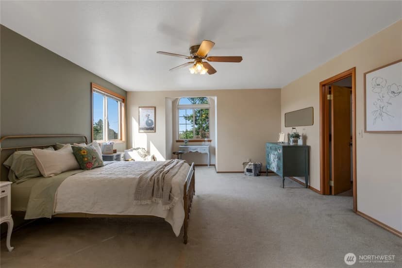 Property photo for 8024 33rd Street W, University Place photo 20