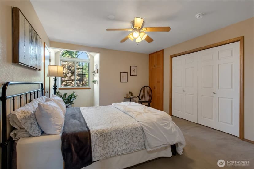 Property photo for 8024 33rd Street W, University Place photo 24