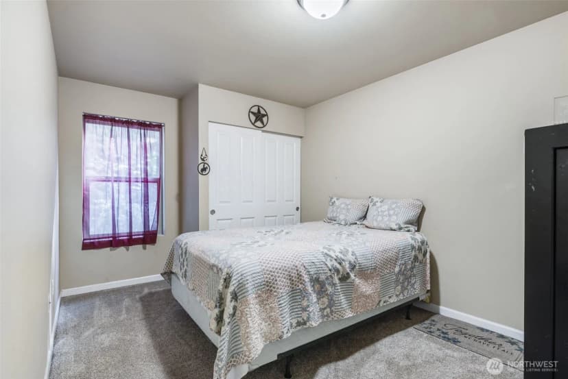 Property photo for 2225 Se Kelby Cir, Port Orchard photo 23