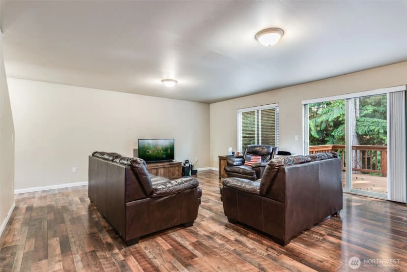 Property photo for 2225 Se Kelby Cir, Port Orchard photo 6