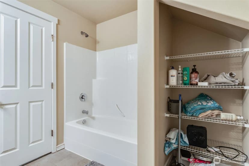 Property photo for 2225 Se Kelby Cir, Port Orchard photo 19