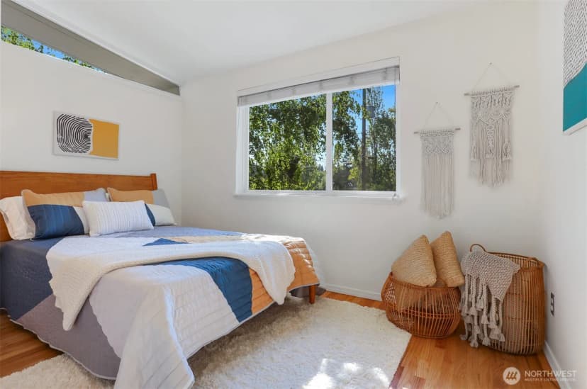 Property photo for 8614 25th Avenue Ne, Seattle photo 12