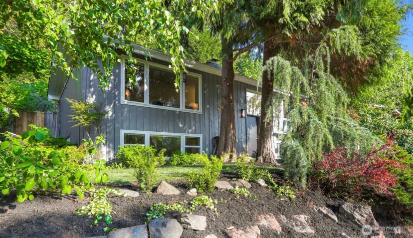 Property photo for 8614 25th Avenue Ne, Seattle photo 26