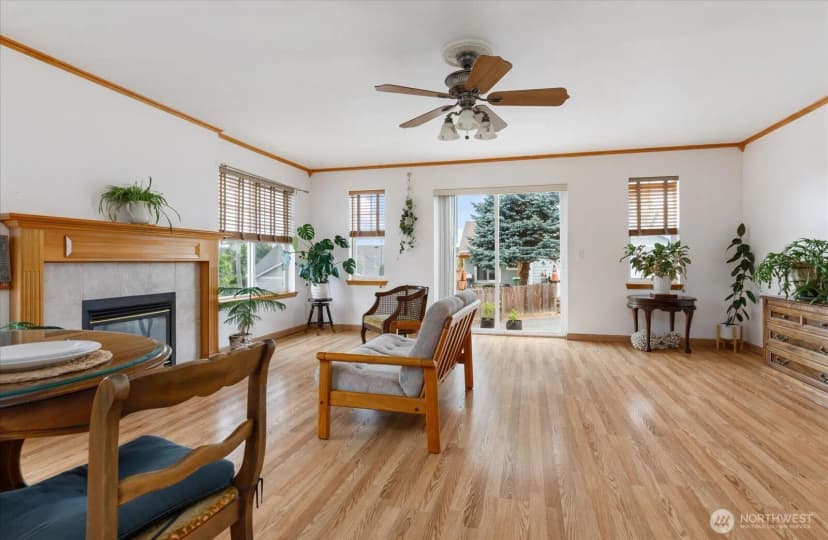 Property photo for 1875 Sw Sunnyside Avenue, Oak Harbor photo 11