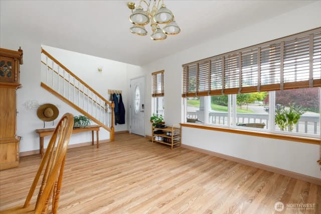 Property photo for 1875 Sw Sunnyside Avenue, Oak Harbor photo 5