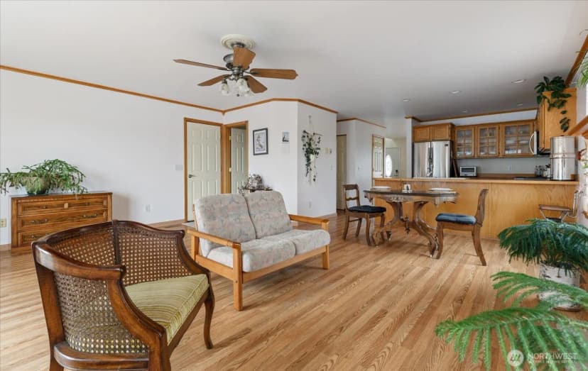 Property photo for 1875 Sw Sunnyside Avenue, Oak Harbor photo 14