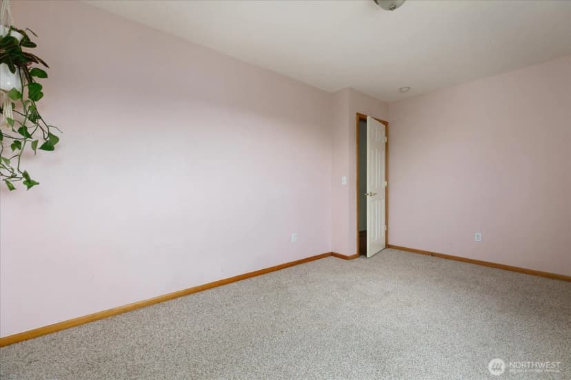 Property photo for 1875 Sw Sunnyside Avenue, Oak Harbor photo 24